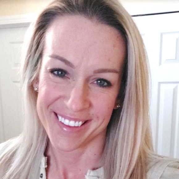 Meet your Posher, Erica - Picture 1 of 1